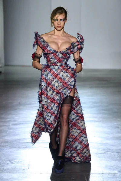 Look 26